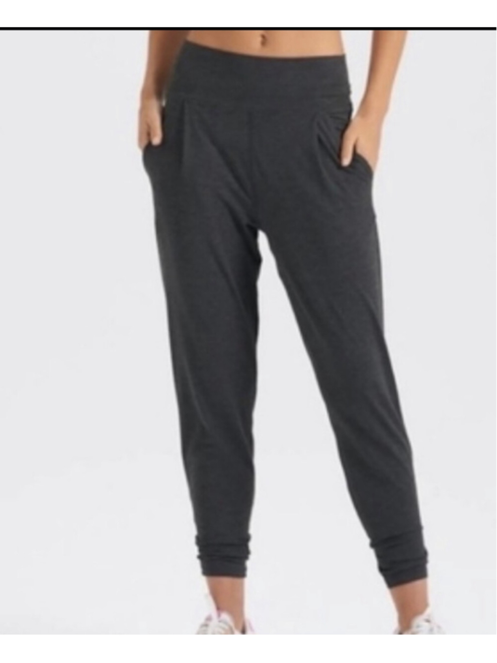 Women's Vuori Luxe At Ease Harem Jogger Pants Grey Size L